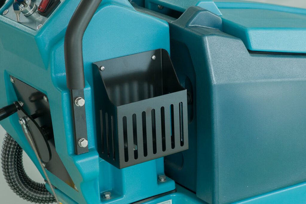 20 inch walk behind battery powered floor scrubbers details 4