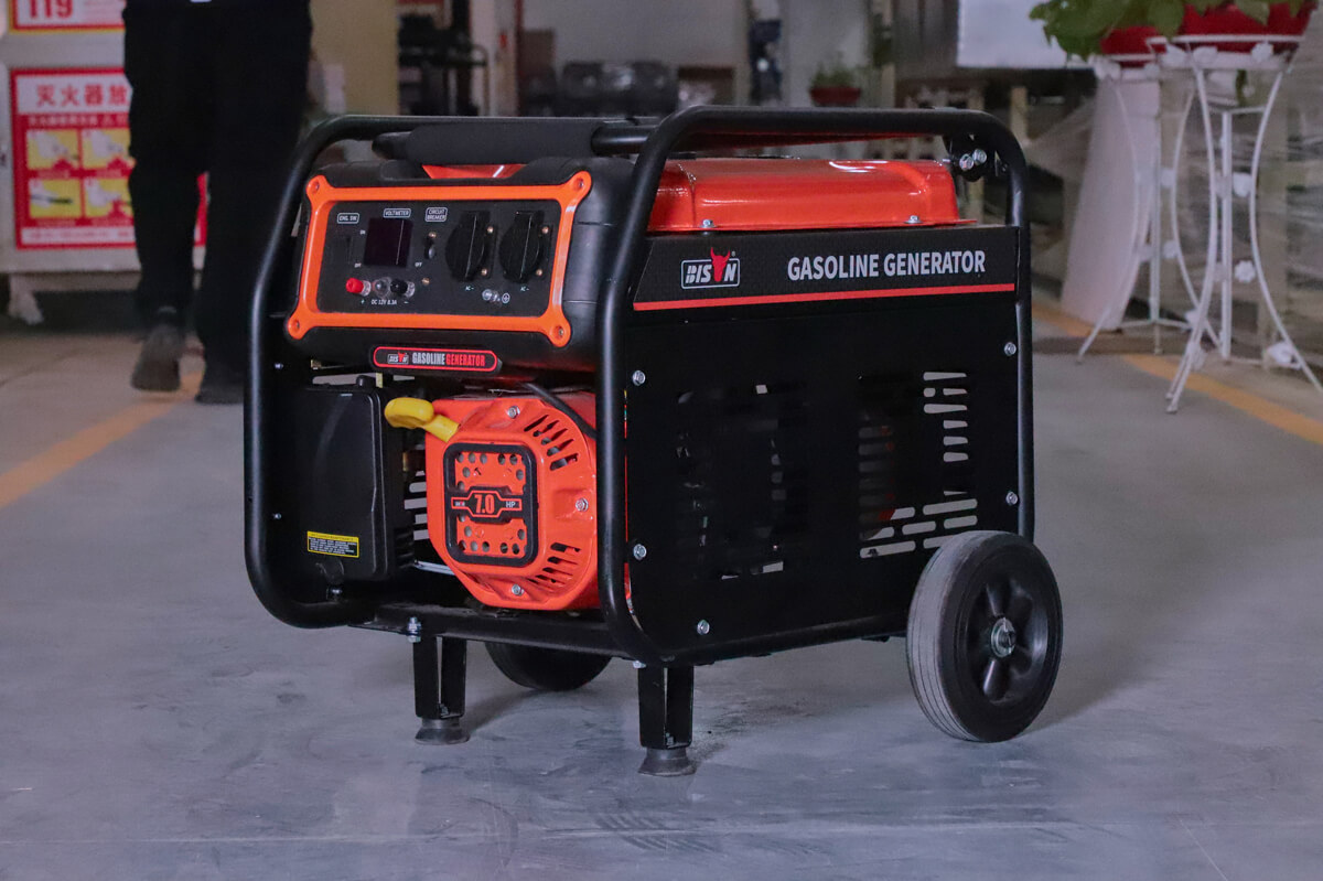 nový benzínový generátor bison